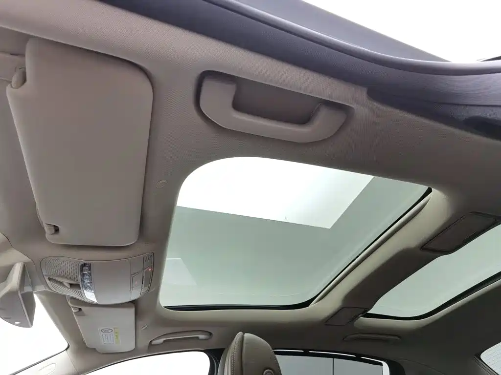 Mercedes-Benz E-Class, миниатюра 14