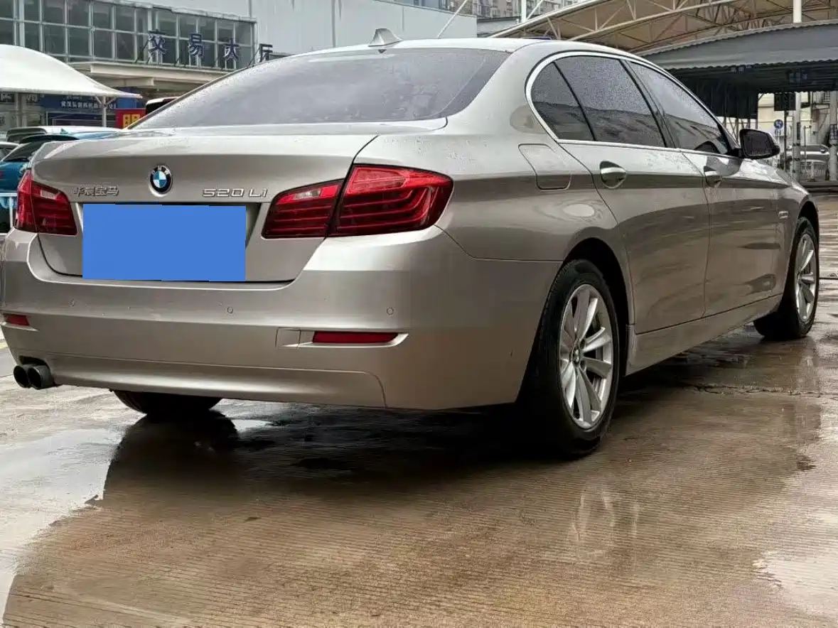 BMW 5 SERIES
