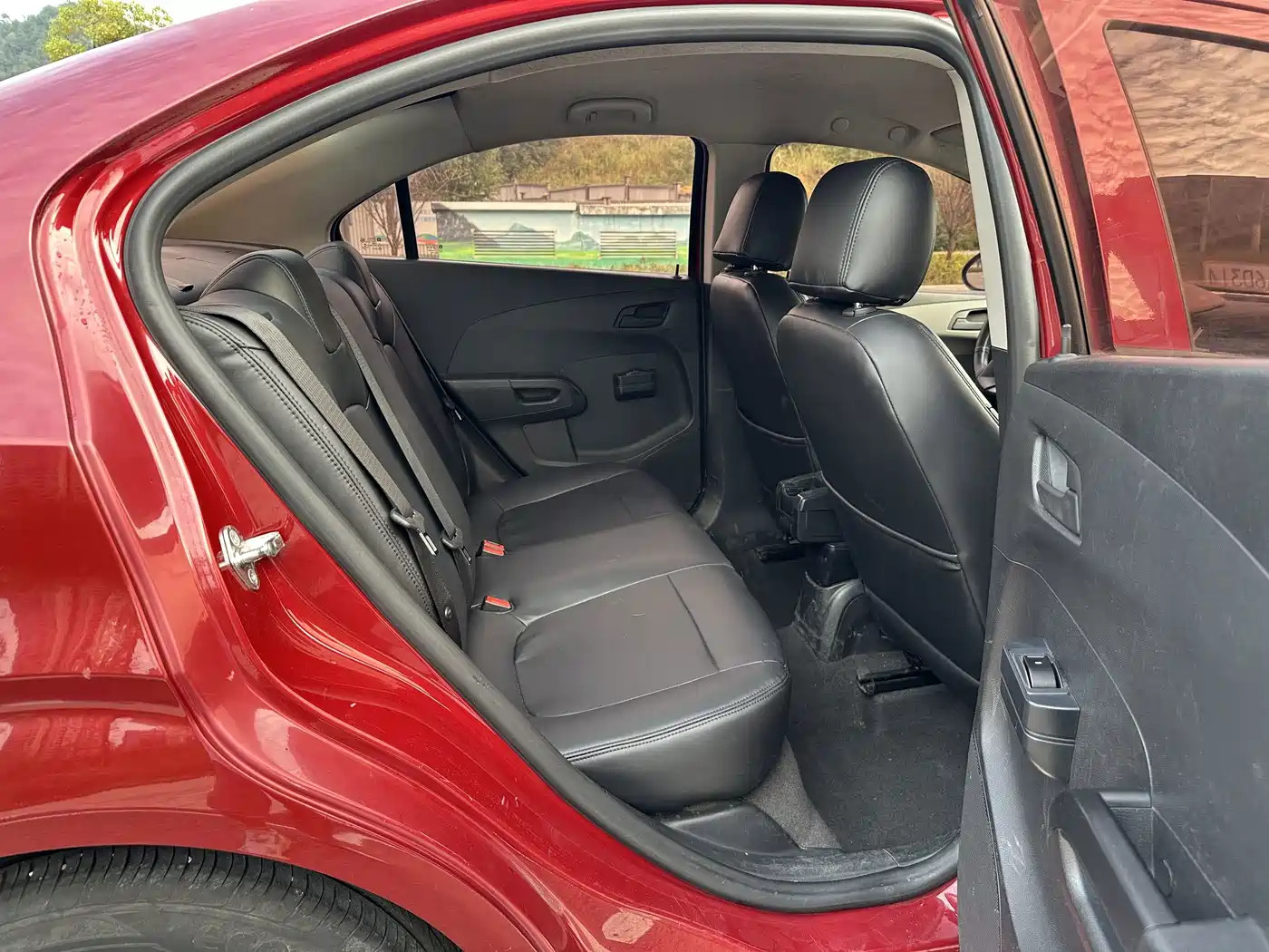 Chevrolet Aveo 2015 2014 Sedan 1.4SL MT Luxury Edition