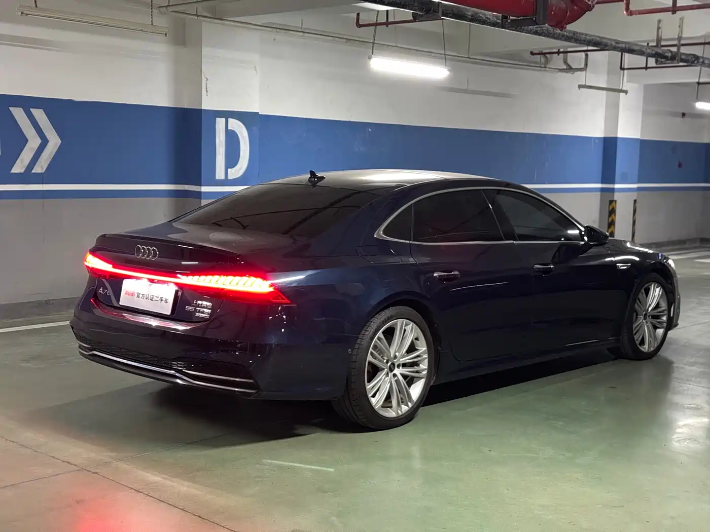 Audi A7L 2022 2022 55 TFSI quattro S-line Zhiyuan Crystal Package