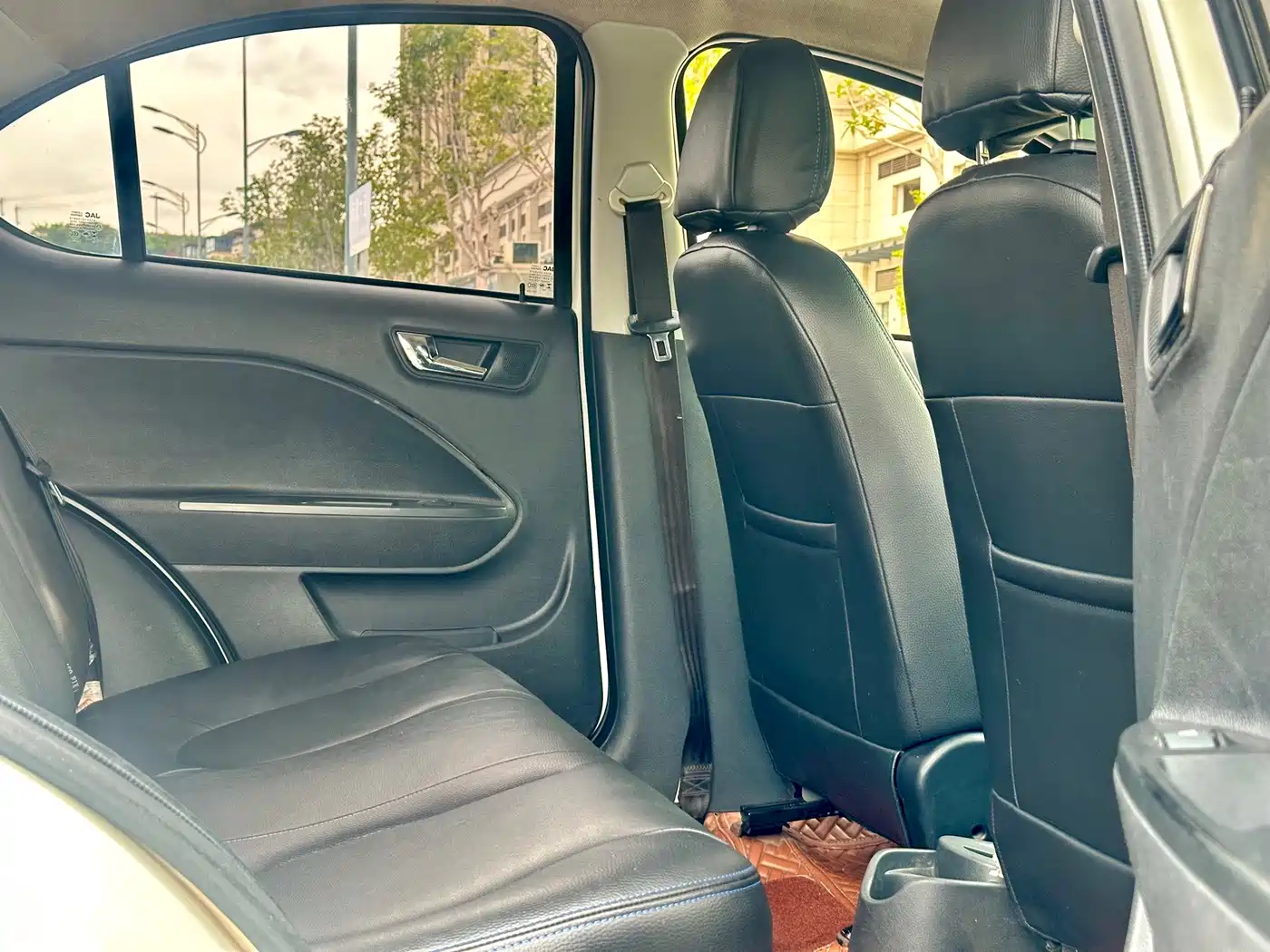 JAC Motors JAC iEV 2017 2017 iEV4 Luxury Smart Edition