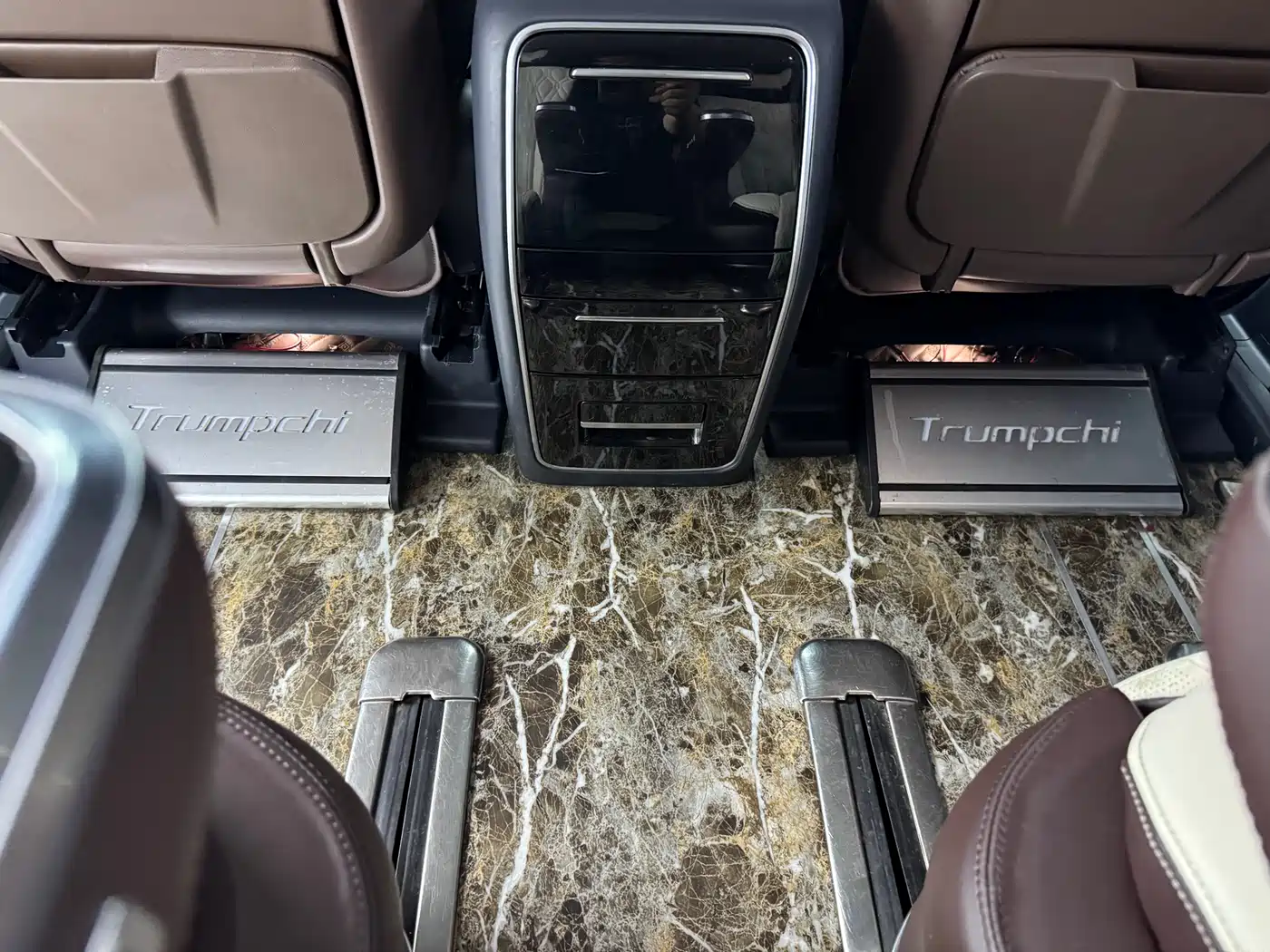 GAC Trumpchi Trumpchi M8 2021 Leading Show Series 390T Premium Edition фото 15