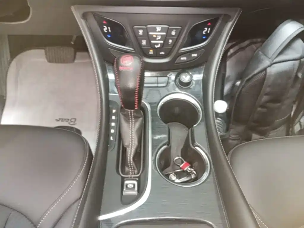 Фото 14 - Buick Envision Plus