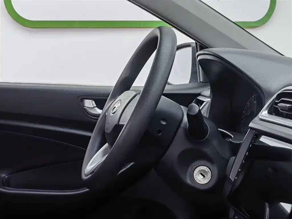 Hyundai Verna 2017 1.4L Manual Renewal Edition China VI фото 22