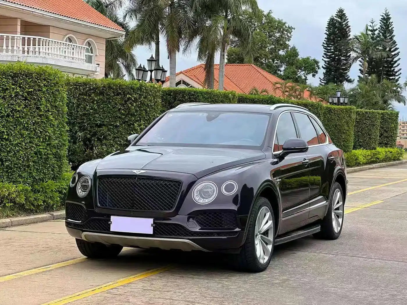Bentley Bentayga 2016 — пригон из Китая