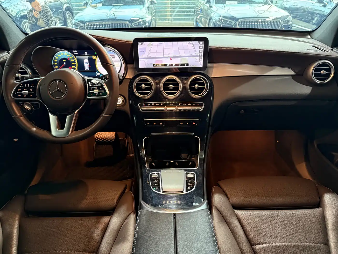 Mercedes-Benz GLC 2022 Model GLC 260 L 4MATIC Dynamic Edition фото 12