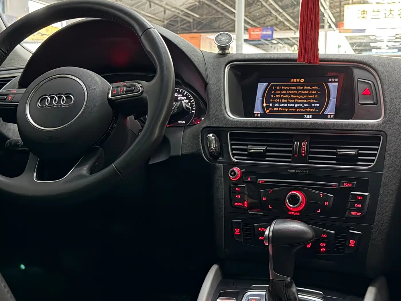 AUDI Q5