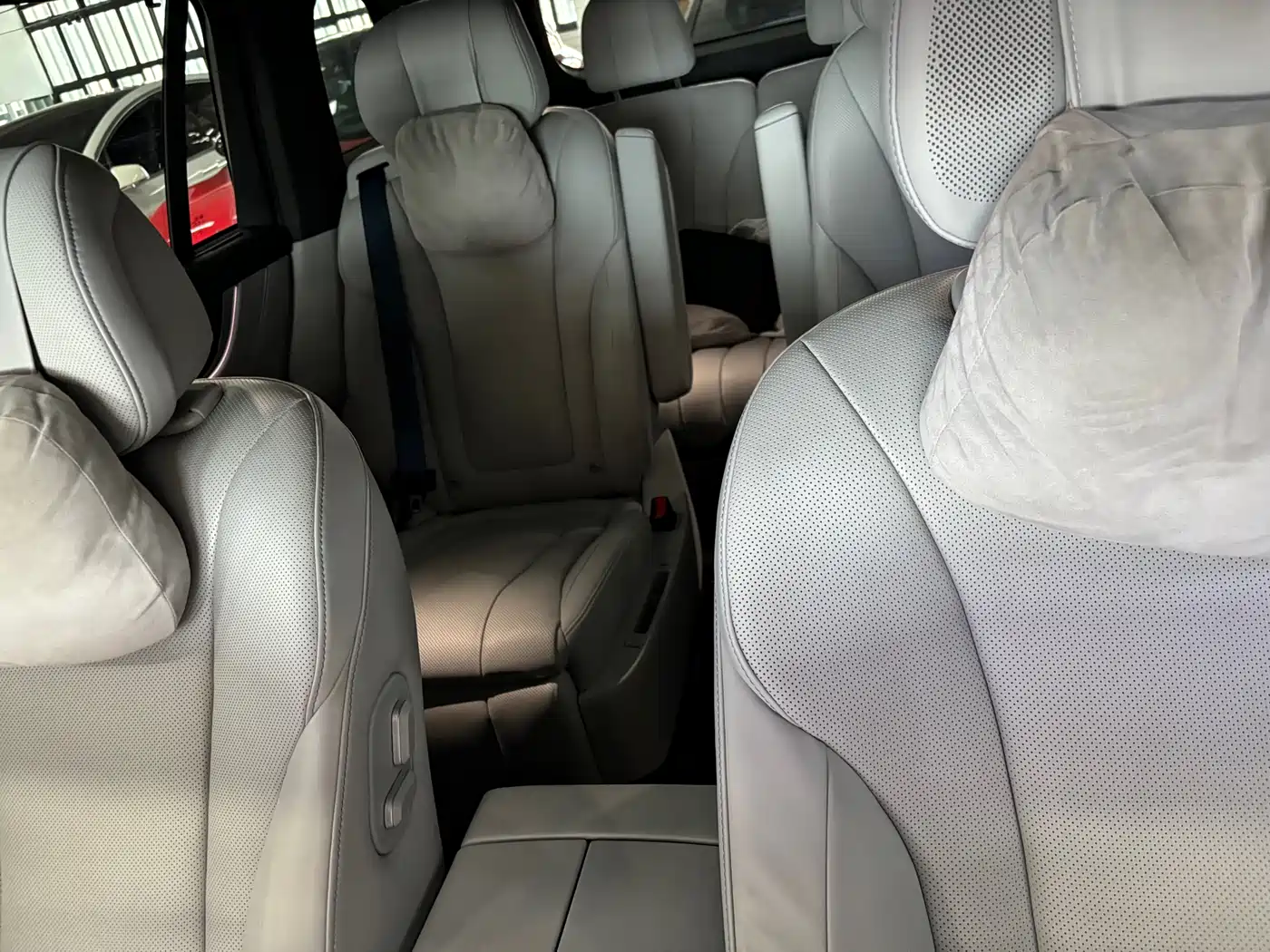 AITO Wenjie AITO M9 2024 Extended Range Ultra 42kWh 6-Seater фото 21