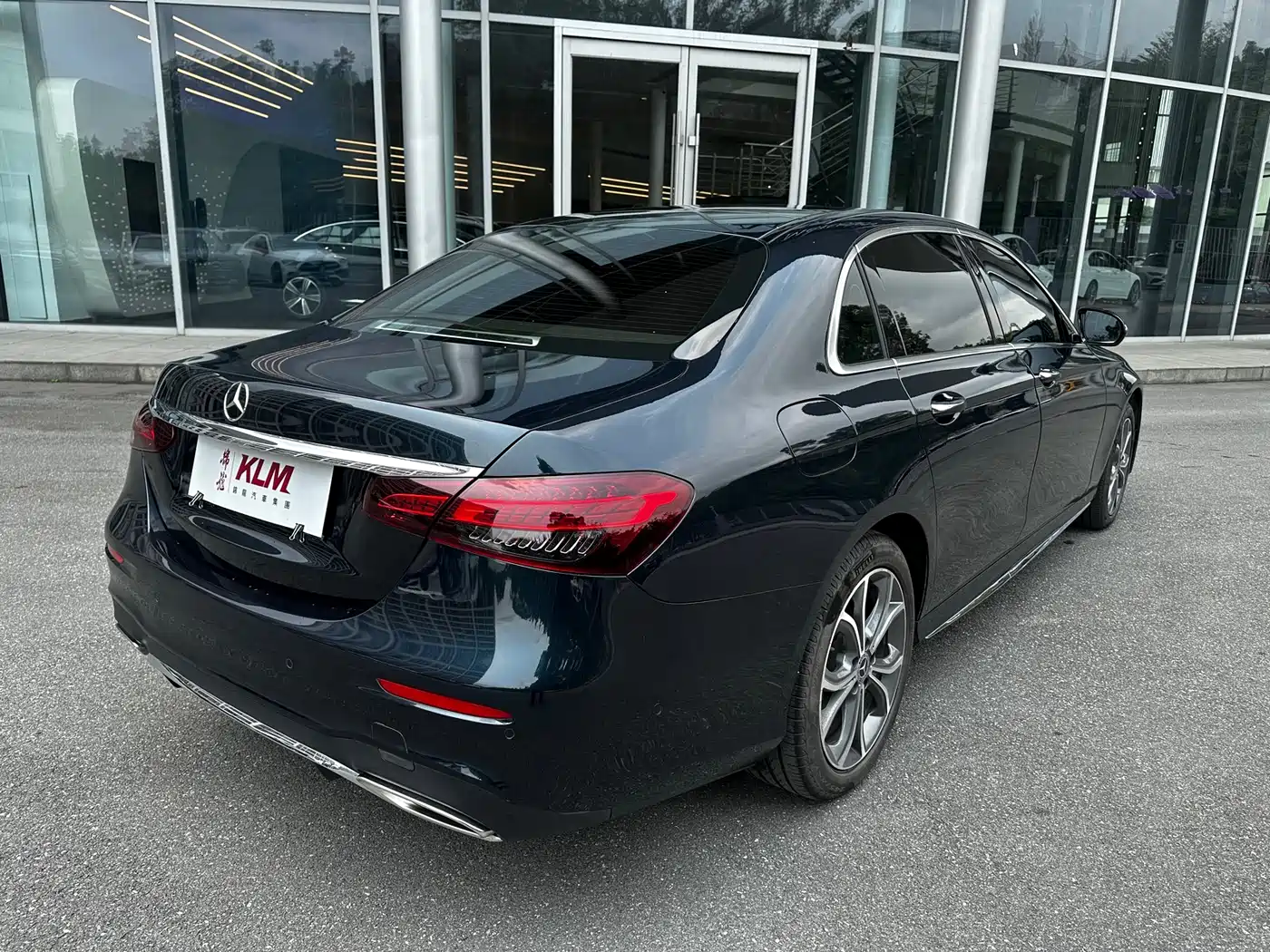 Mercedes-Benz E-Class 2023 E 300 L Sport Luxury фото 11