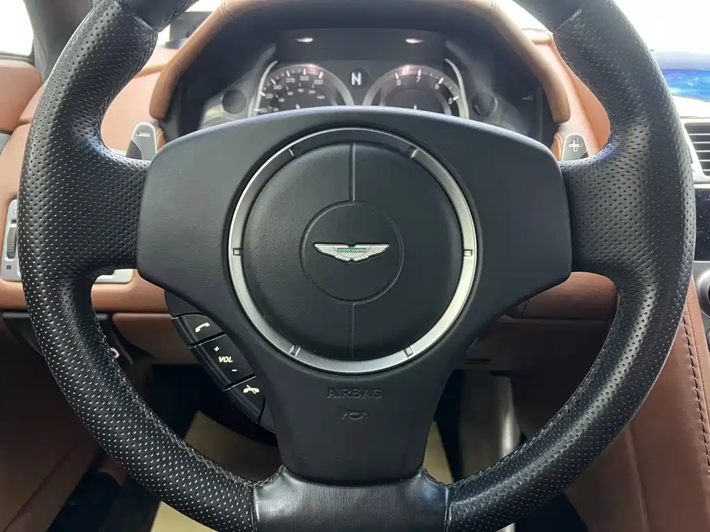 Aston Martin Vantage 2012 2011 4.7L Sportshift Coupe