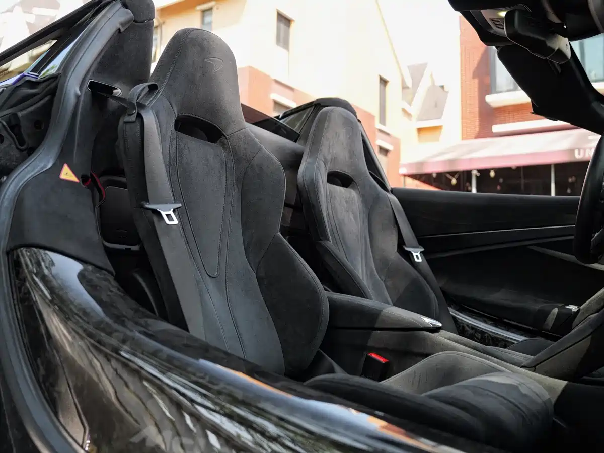 Photo 28 - McLaren 720S