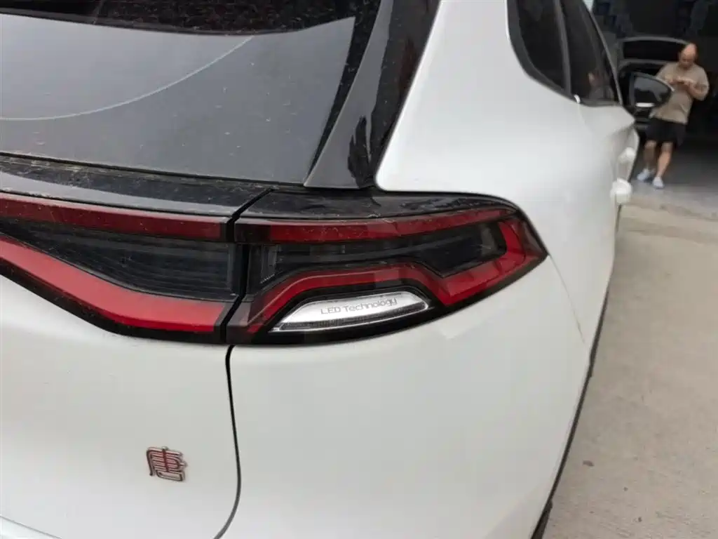 BYD Tang 2018 2.0T Automatic Smart Connection Honor Edition 7-Seater China V фото 7