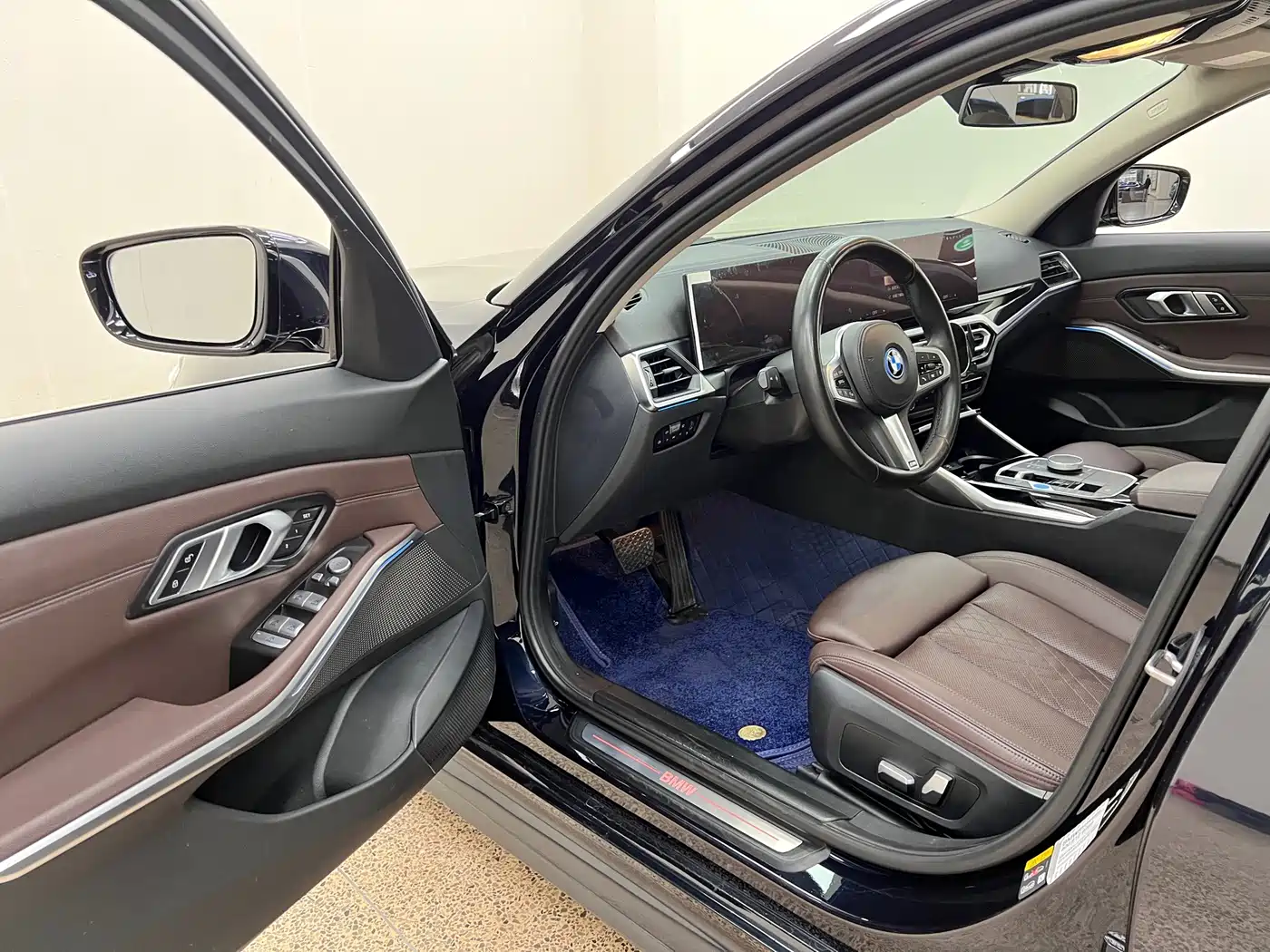 Фото 13 - BMW i3