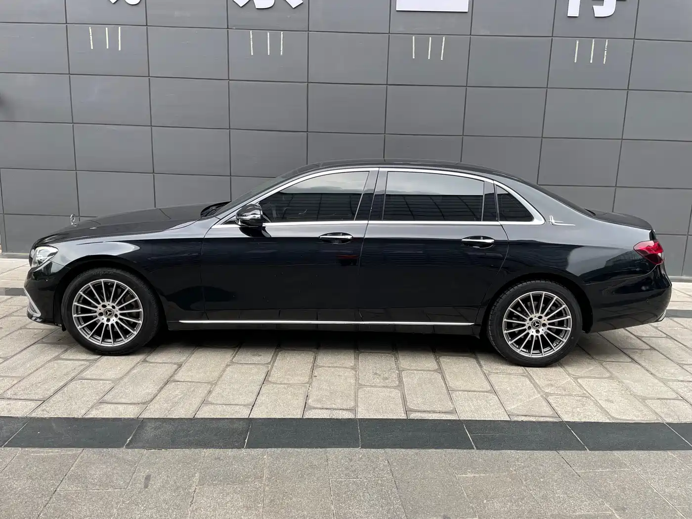 Mercedes-Benz E-Class 2021 Facelift E 260 L фото 4