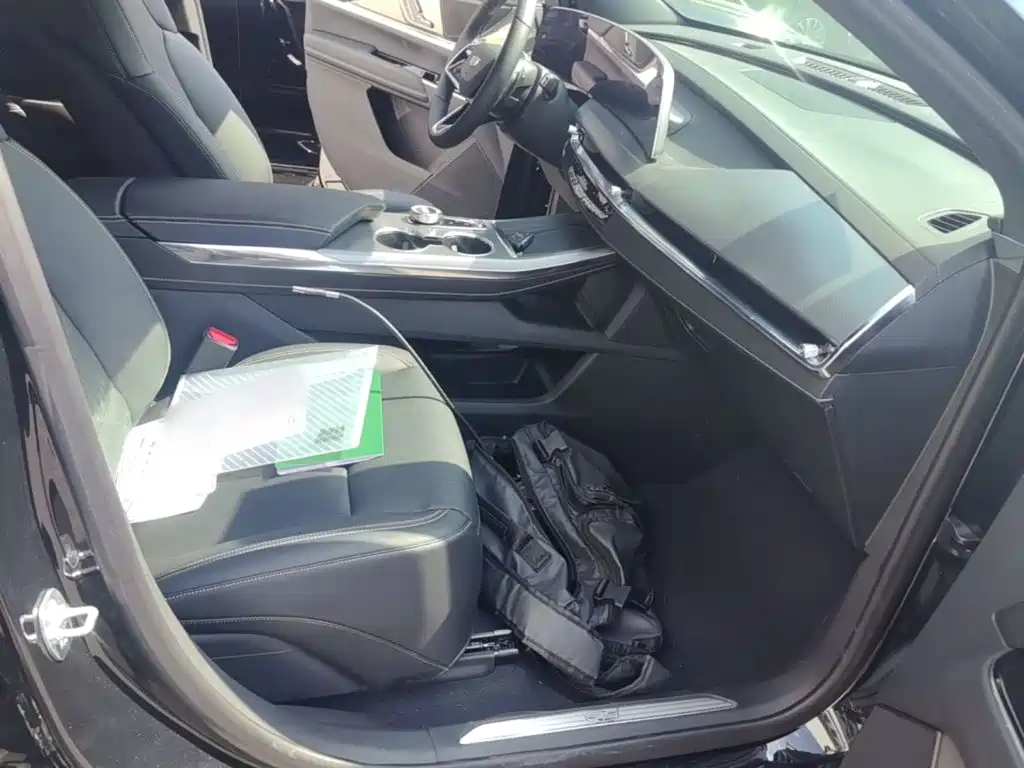 Cadillac XT5 2026 2025 2.0T Luxury