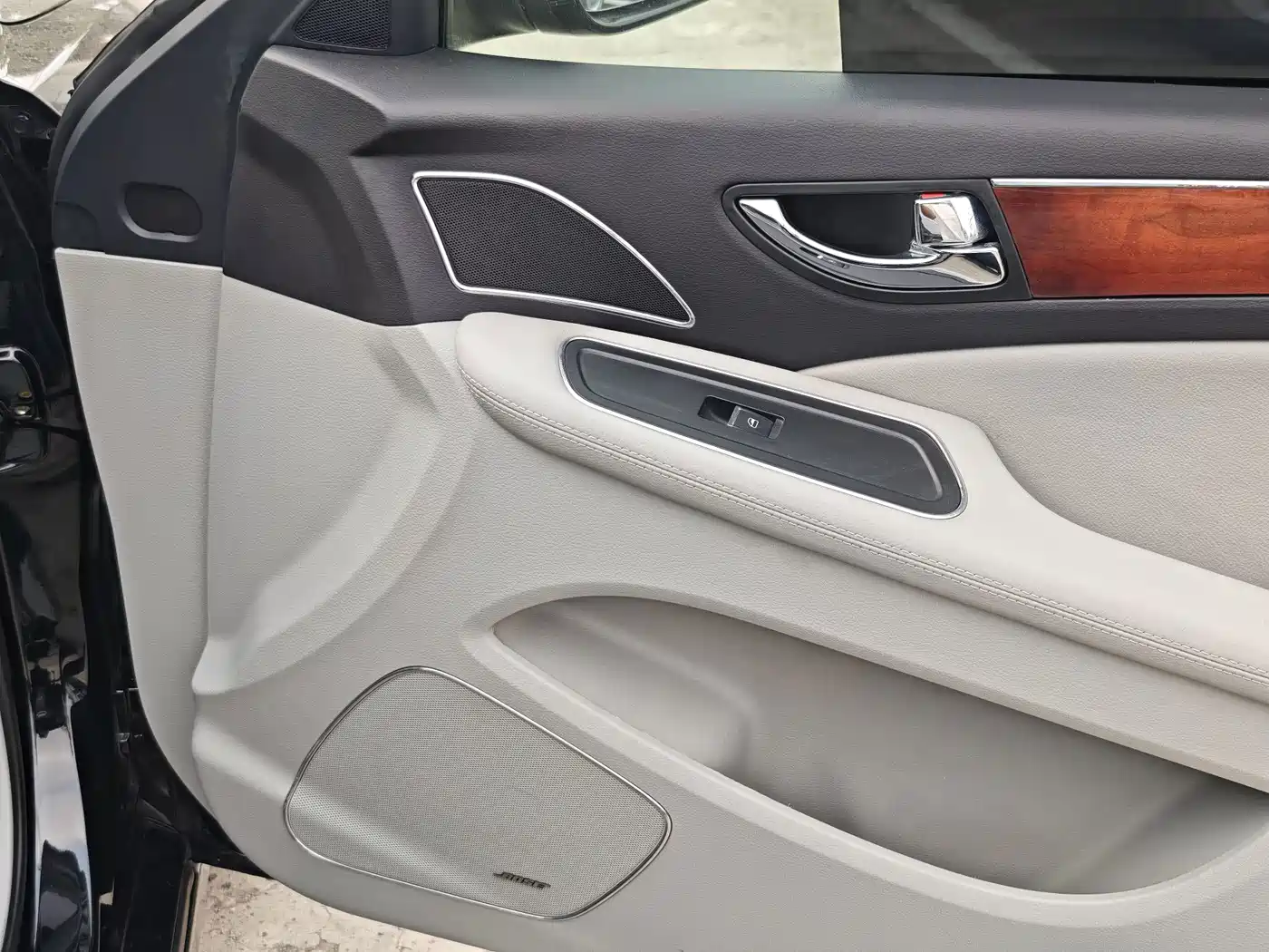 Hongqi H7 2016 2015 2.0T Luxury