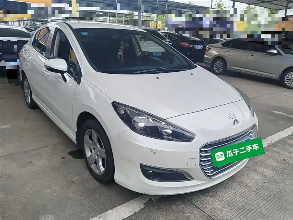 Peugeot 308 2014 Model Joy Edition Classic 1.6L Automatic Superior Style фото 7