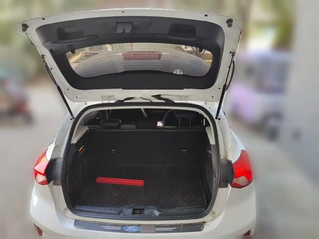 Photo 20 - Ford Focus