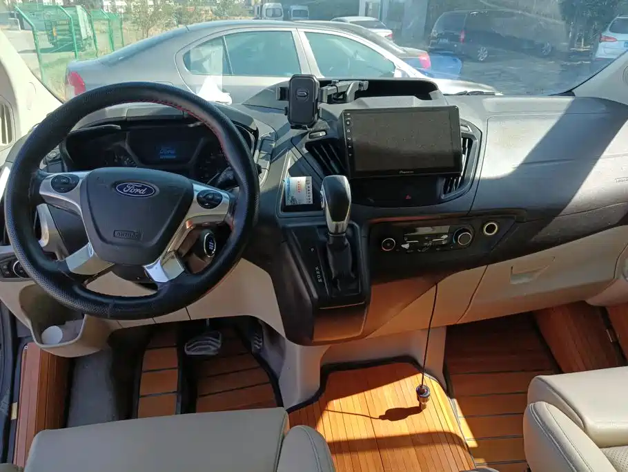 Ford Tourneo 2018 2017 2.0T Automatic Elite Edition