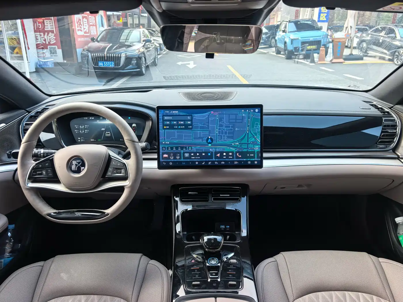 BYD Han 2025 DM-i Smart Driving Edition 125KM Honor фото 17