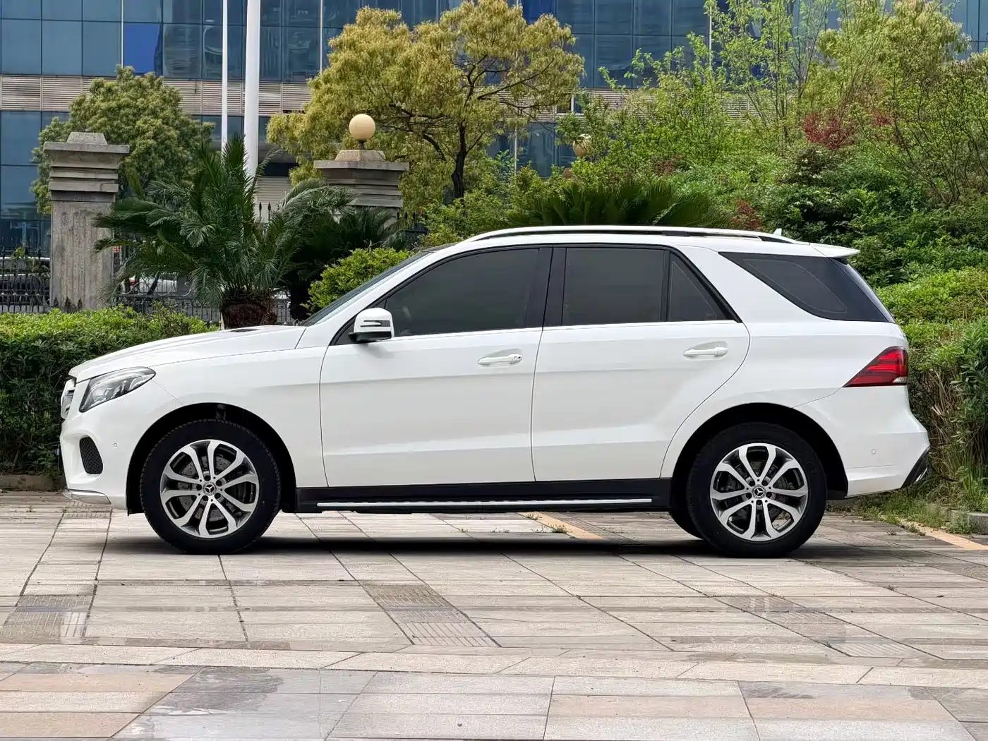 Mercedes-Benz GLE 2017 GLE 320 4MATIC Dynamic фото 9