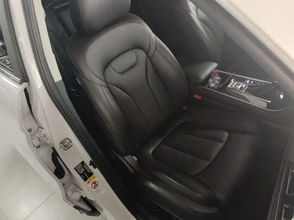 Фото 25 - Changan CS75