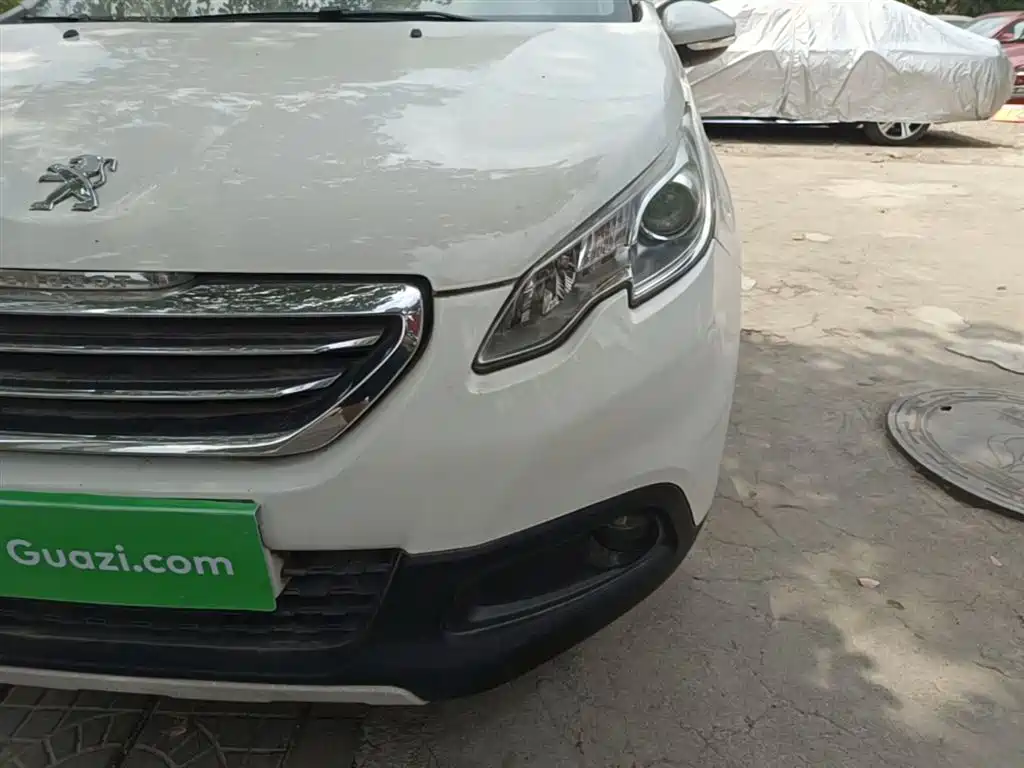 Peugeot 2008 2014 1.6L Manual Trend Edition фото 24