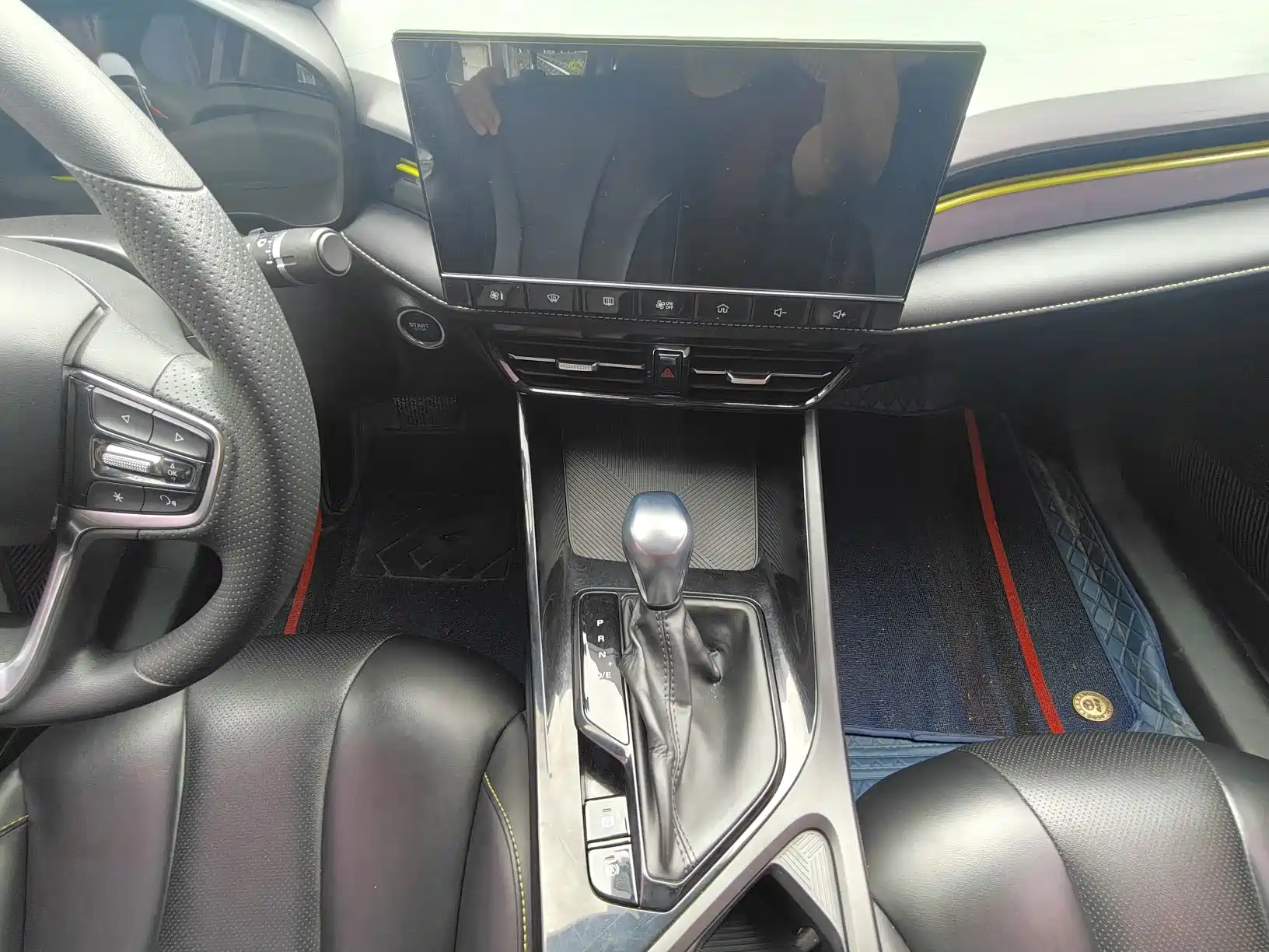 Фото 7 - Roewe i5