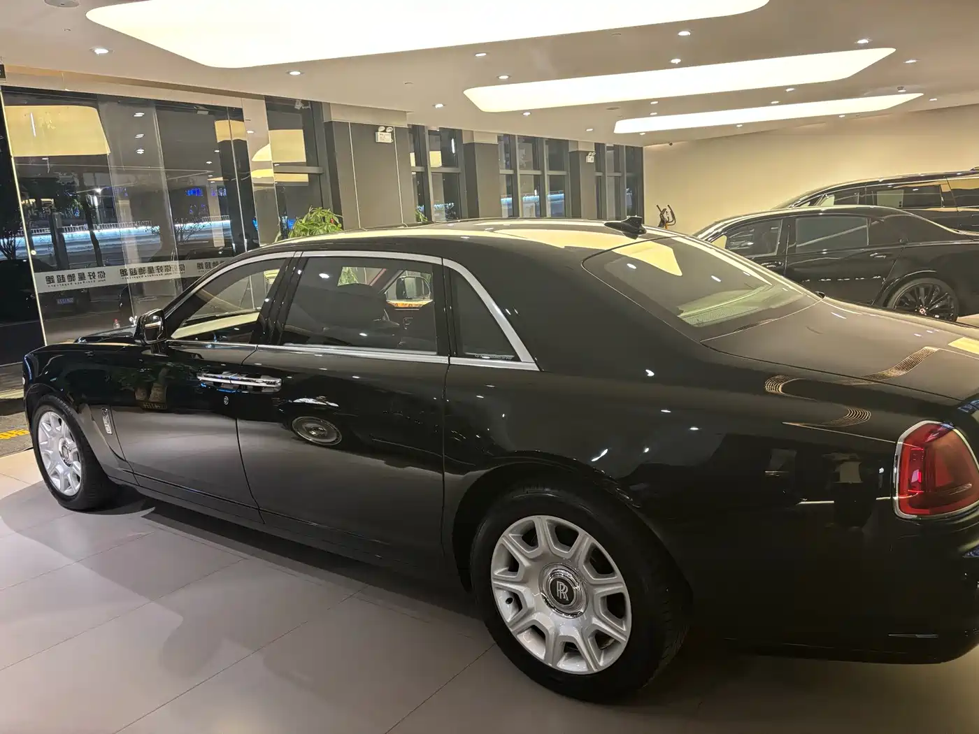Photo 6 - Rolls-Royce Ghost
