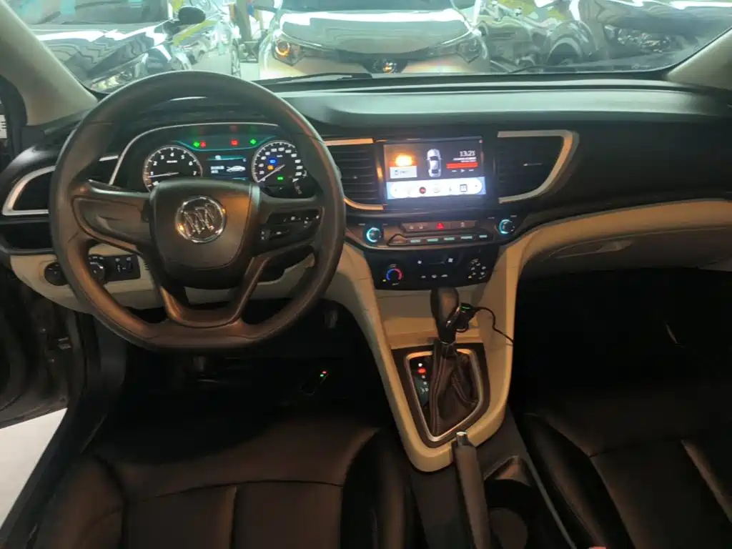 Фото 10 - Buick Excelle