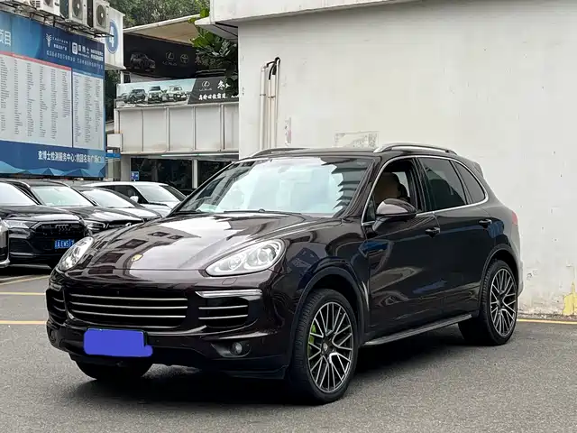 PORSCHE CAYENNE