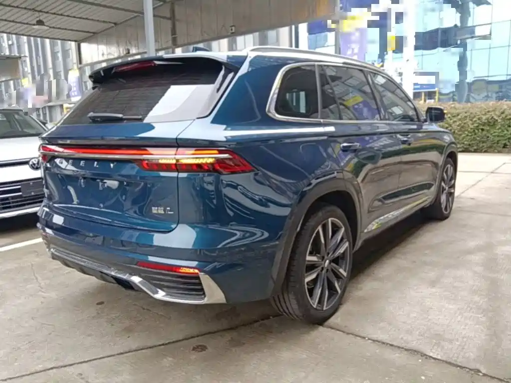 Фото 7 - Geely Monjaro