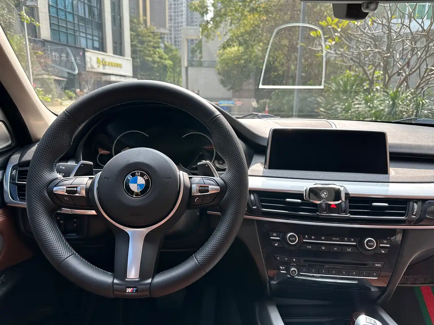 BMW X5 (Import) 2018 xDrive35i Elegant Model фото 20