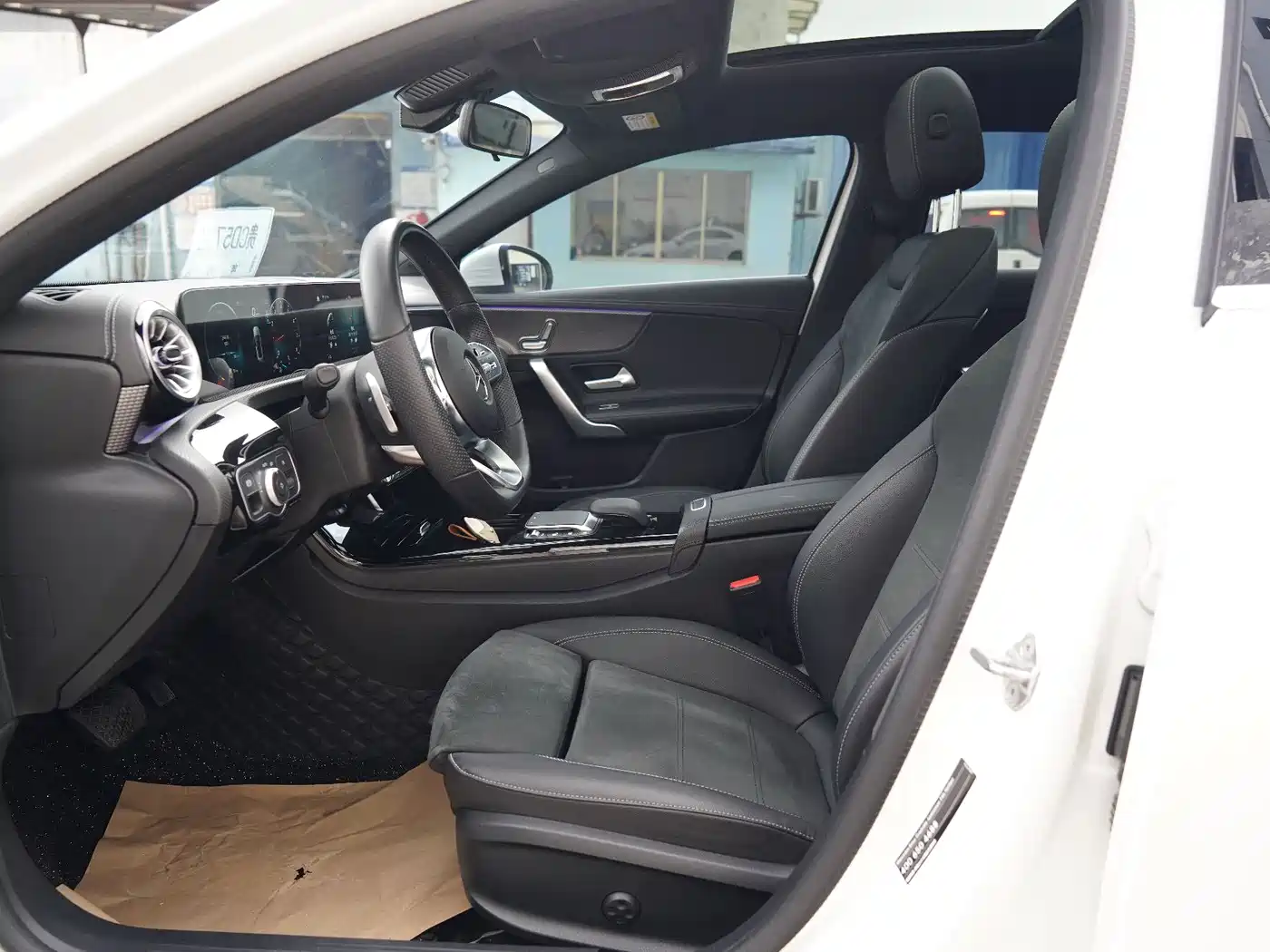 Mercedes-Benz A-Class 2023 A 200 L Fashion фото 6