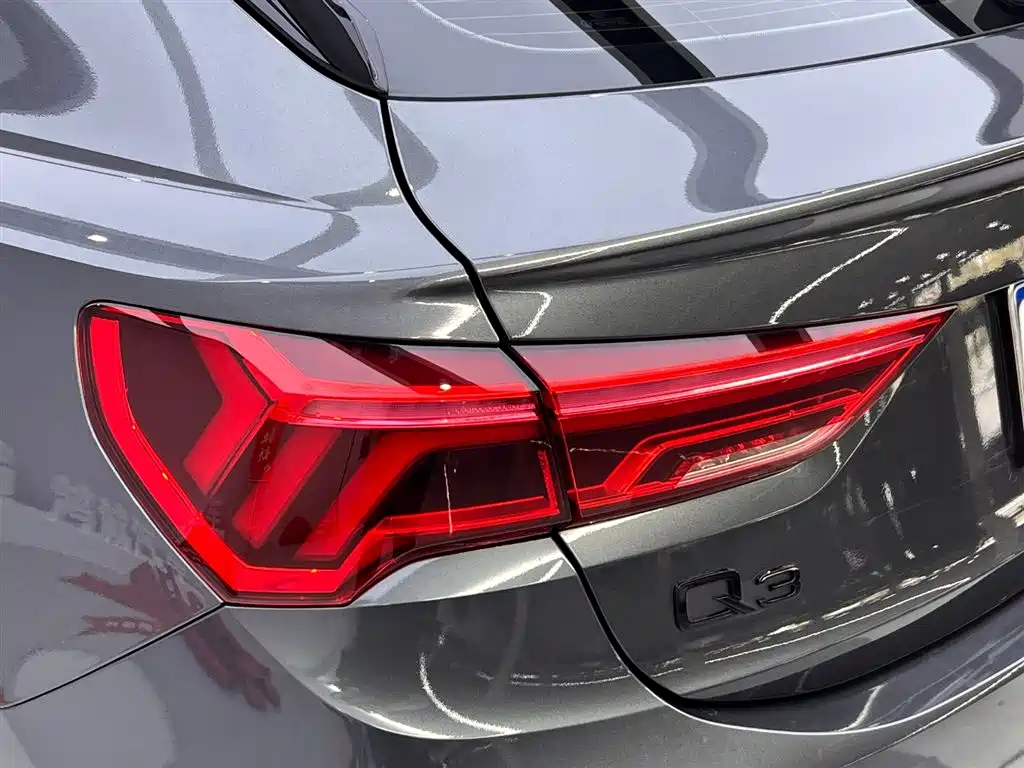 Audi Q3 Sportback 2023 40 TFSI Fashion фото 11