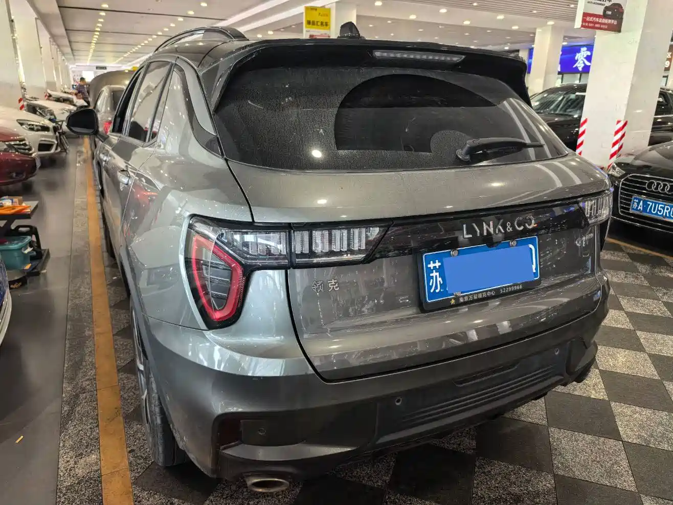 Photo 4 - Lynk & Co 01