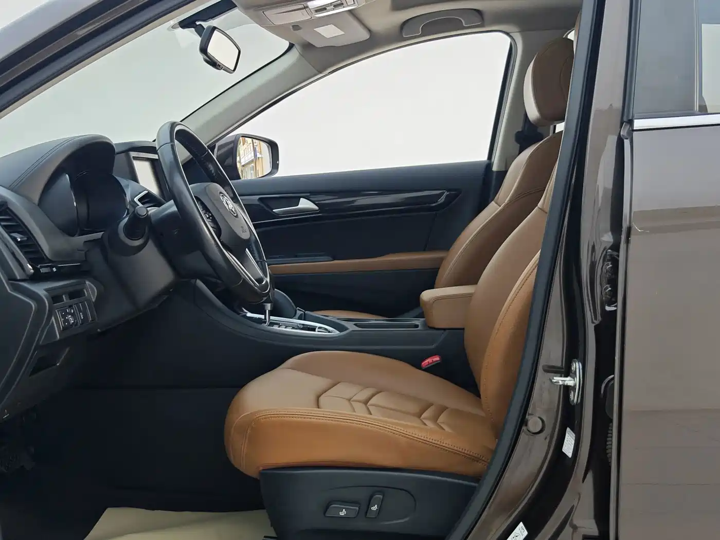 Dongfeng Fengdu MX5 2017 2016 2.0L Automatic Flagship Edition