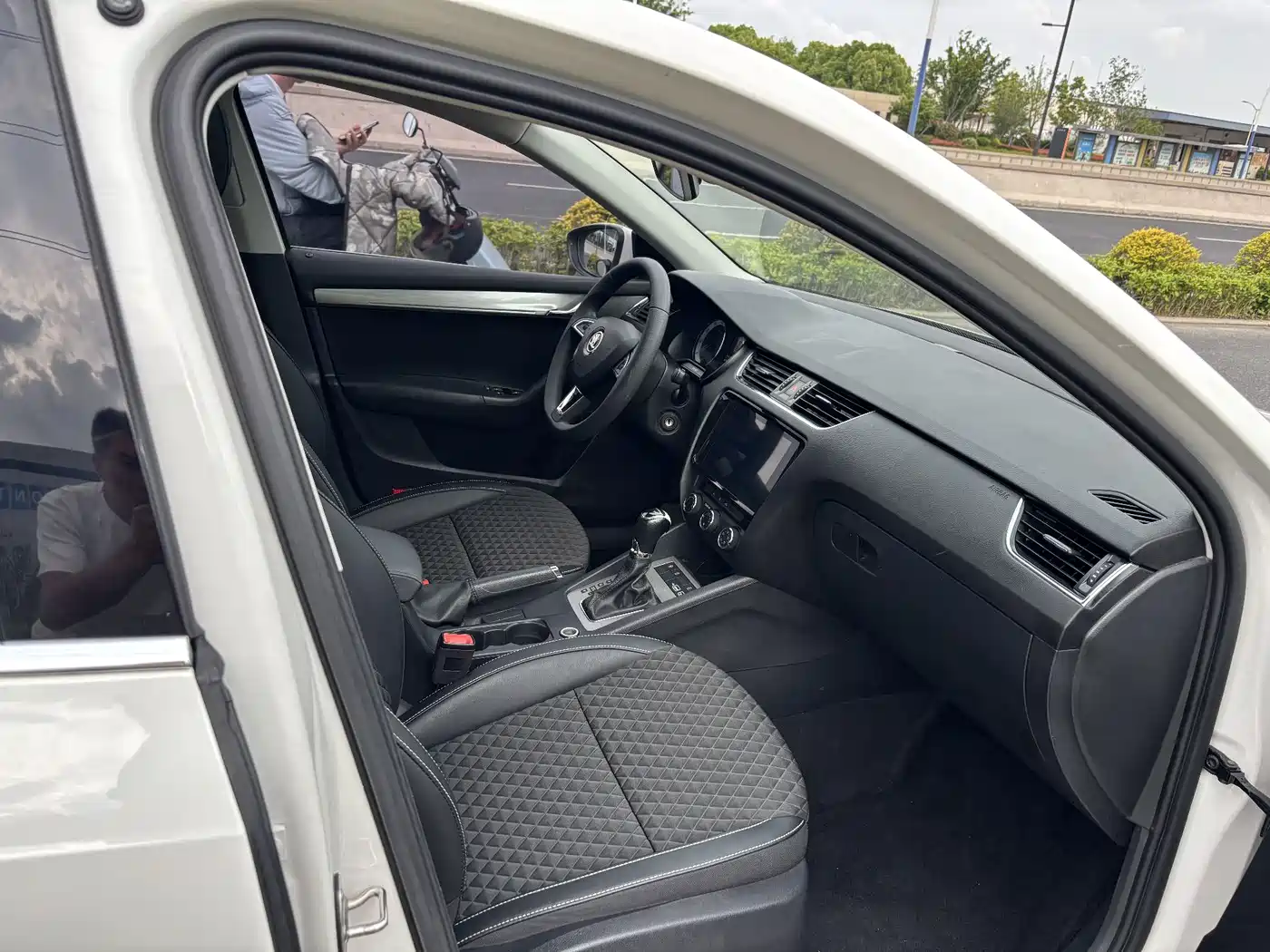 Škoda Octavia 2020 1.5L Automatic Smart Luxury Edition фото 12