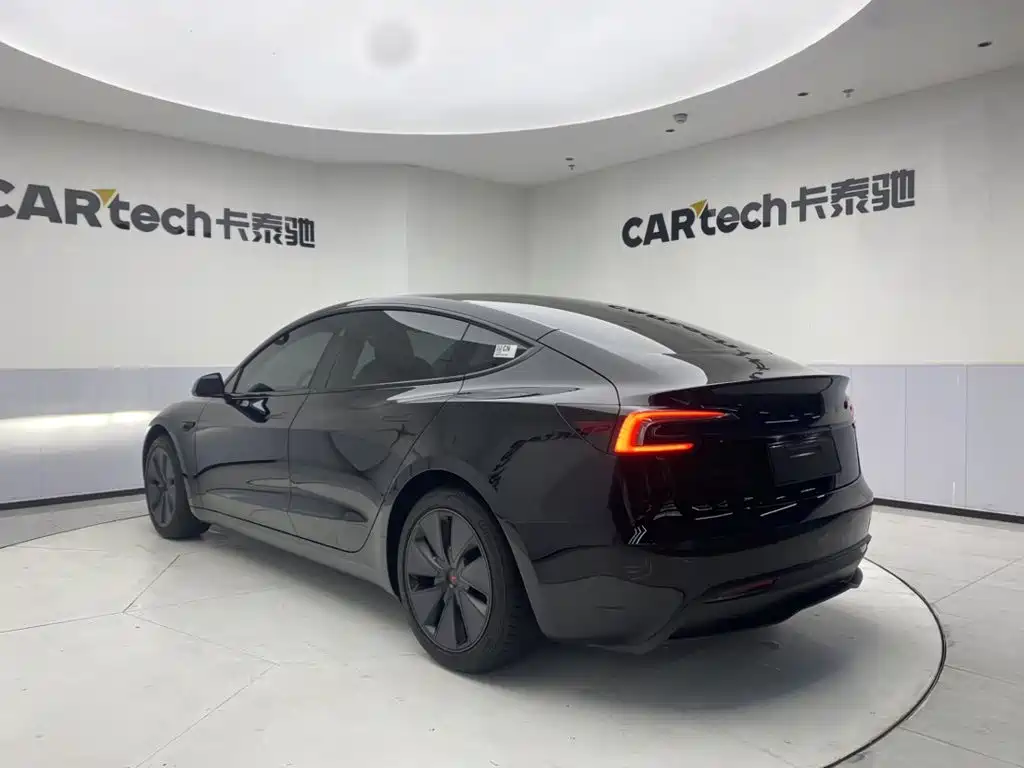 Tesla Model 3 2026 2025 Model Year Facelift Rear-Wheel Drive