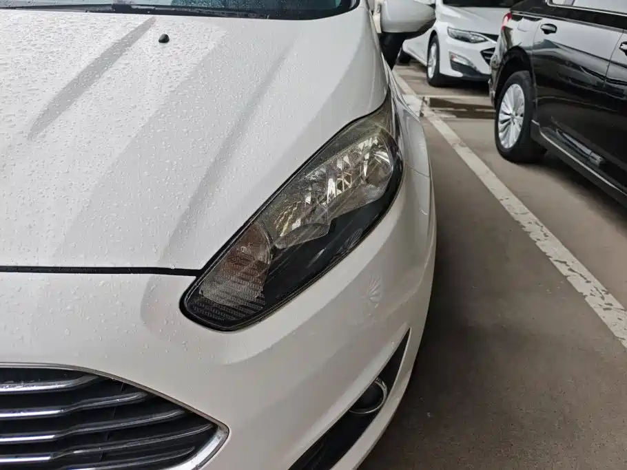 Ford Fiesta 2015 2013 Hatchback 1.5L Automatic Fashion