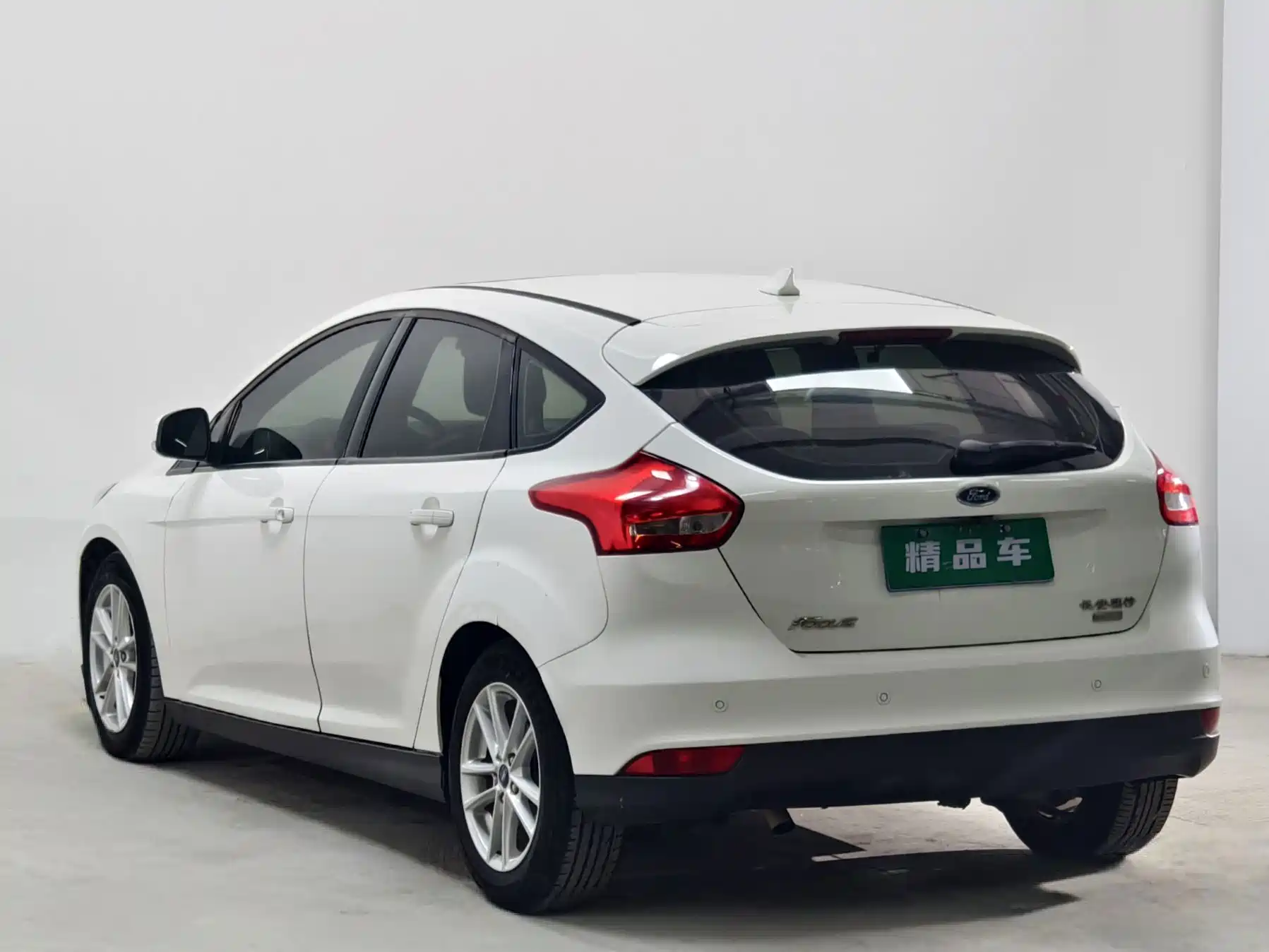 Фото 6 - Ford Focus