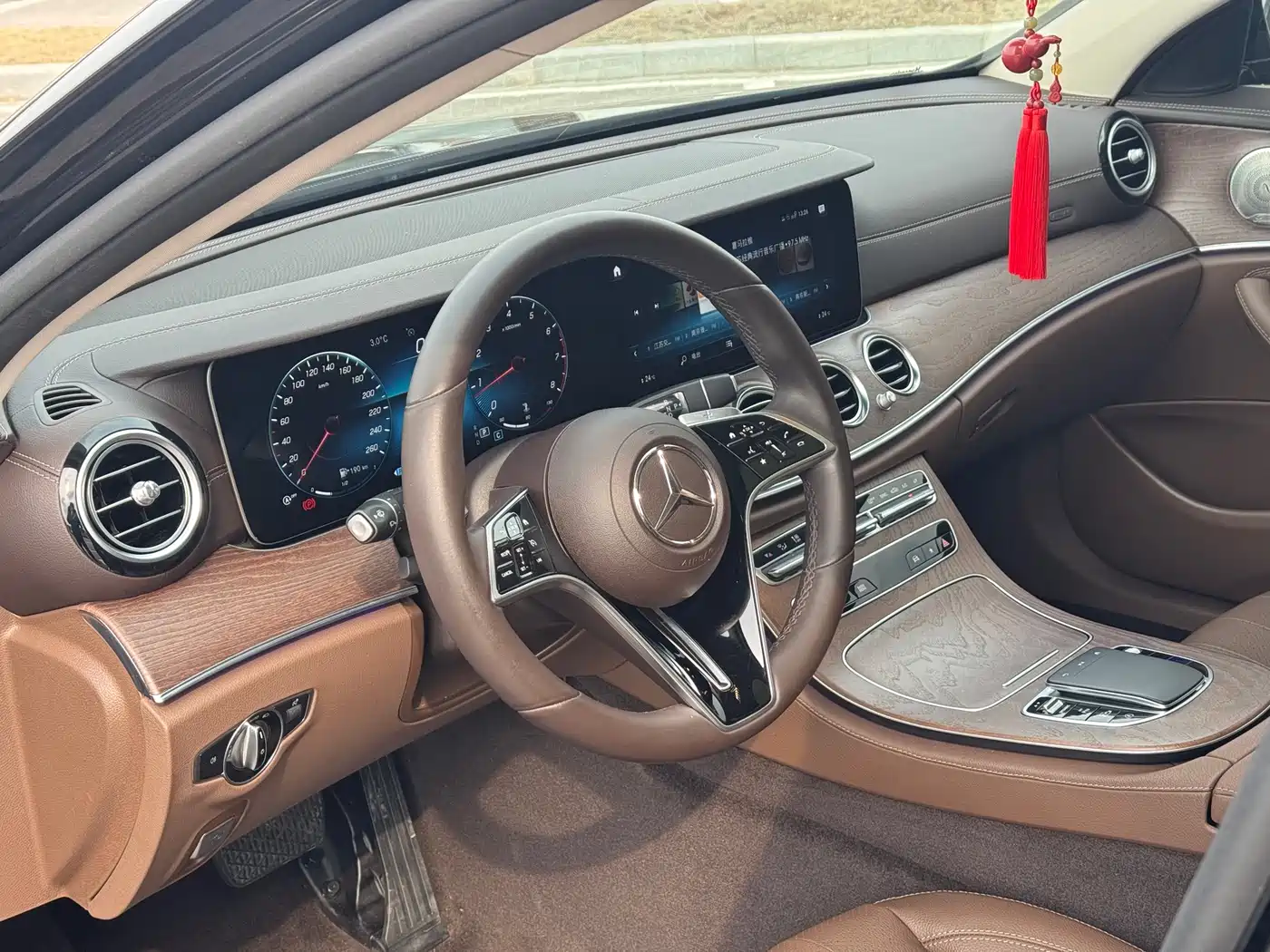 Mercedes-Benz E-Class 2022 E 300 L Luxury фото 6