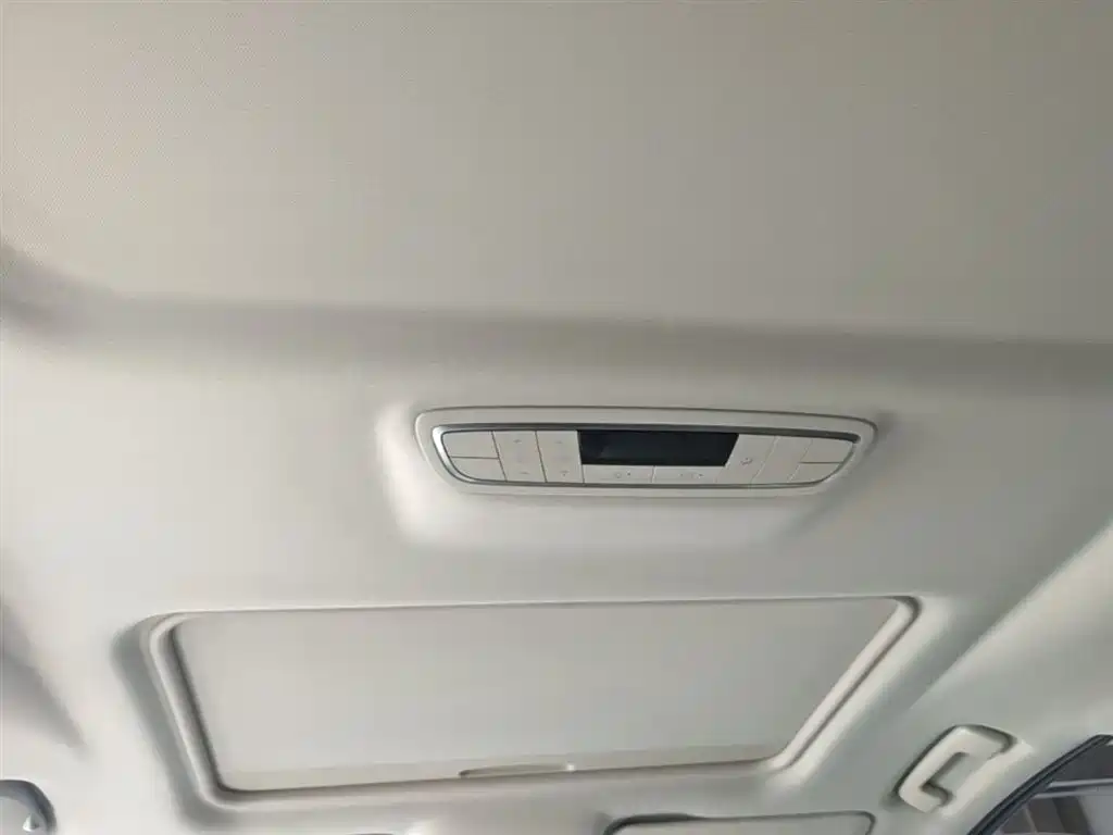 Buick GL8 2017 ES 28T Comfort Type China V фото 18