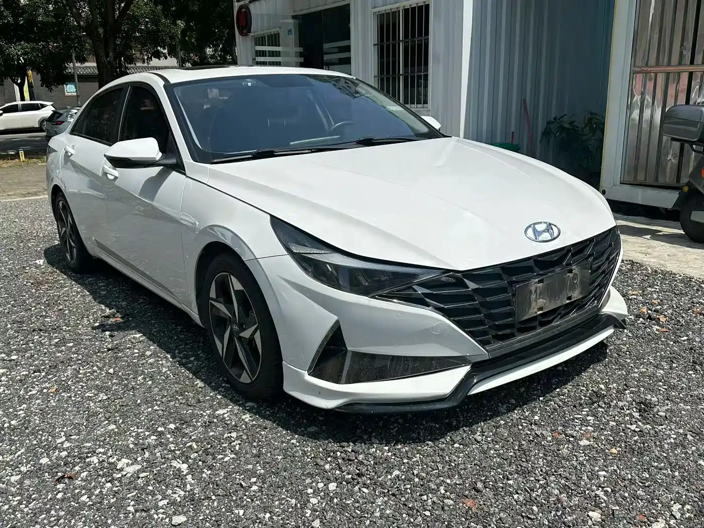 Hyundai Elantra 2021 1.5L CVT GLX Elite Edition фото 2
