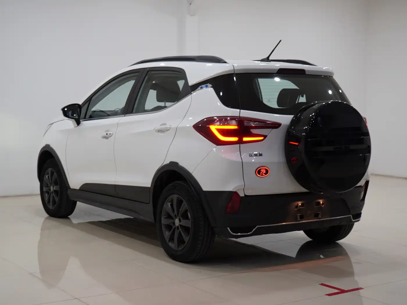 BYD Yuan New Energy 2019 2019 EV360 Smart Connect Premium Edition
