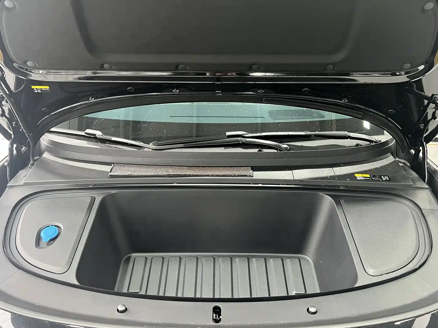 Li Auto i6 2025 2025 4WD Base Model