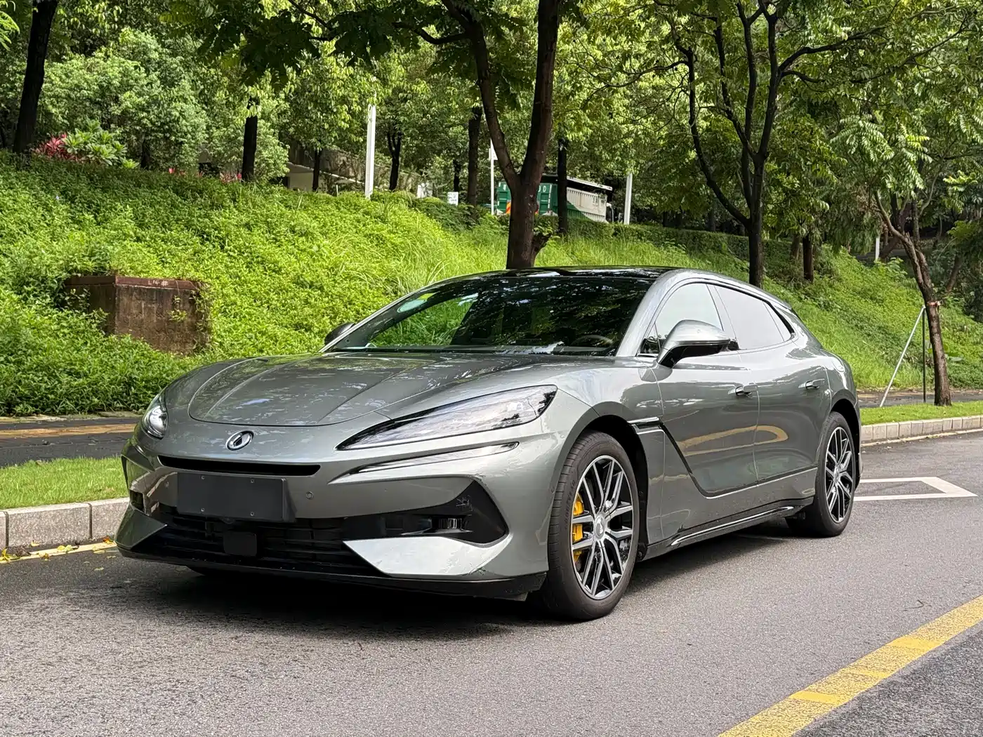 Denza Z9GT 2026 2024 Model 1100 AWD Pro Edition