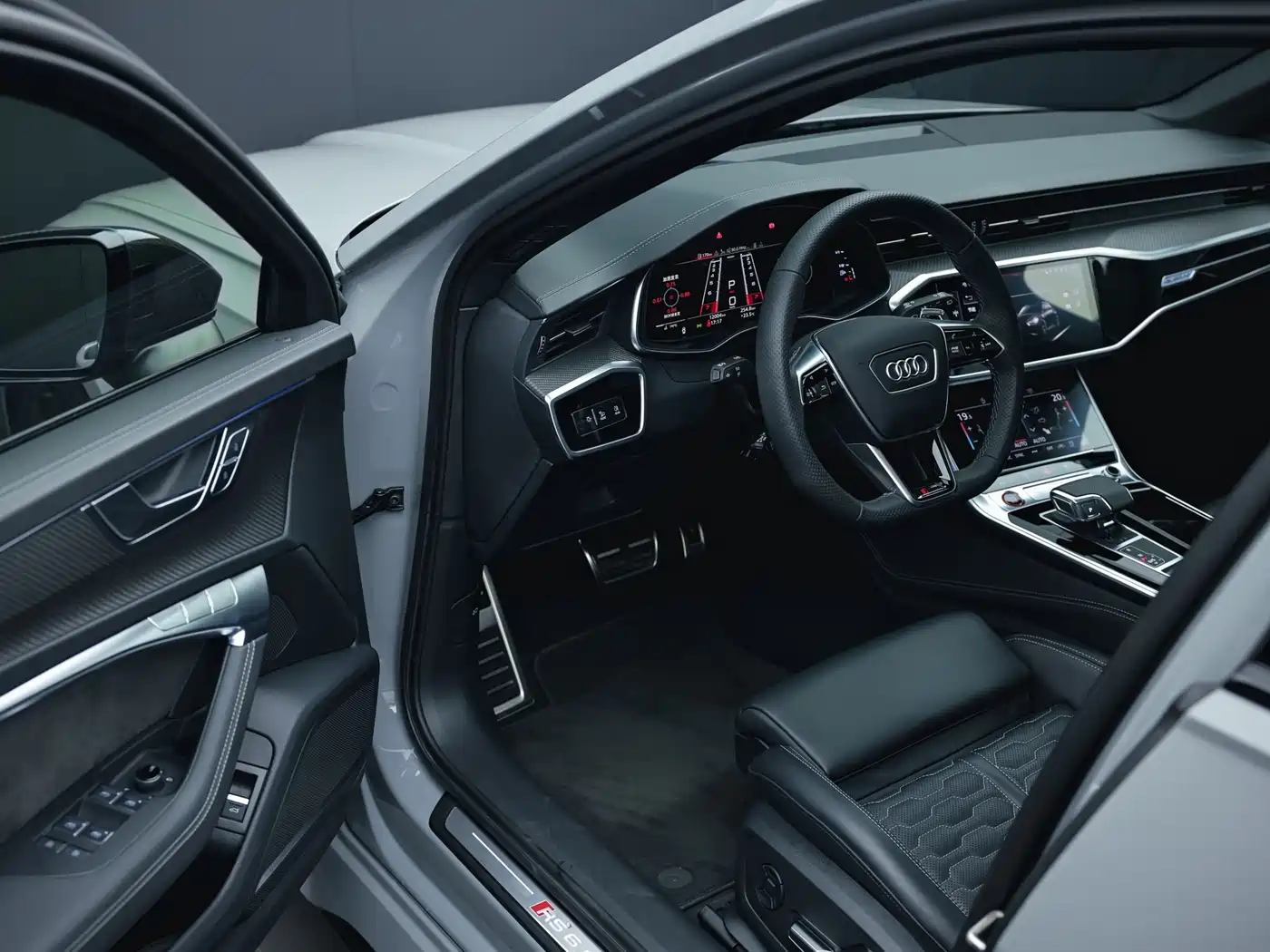 Audi RS 6 2021 RS 6 4.0T Avant фото 6