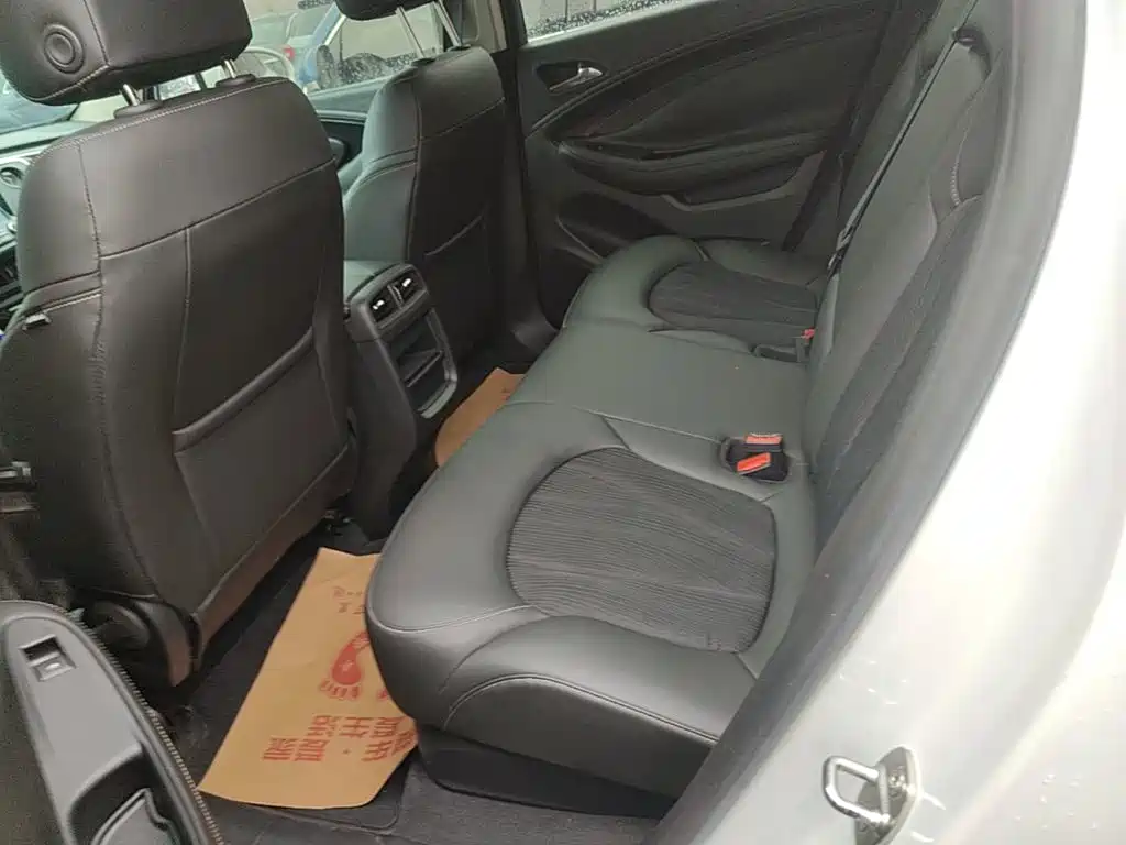 Фото 17 - Buick Envision Plus