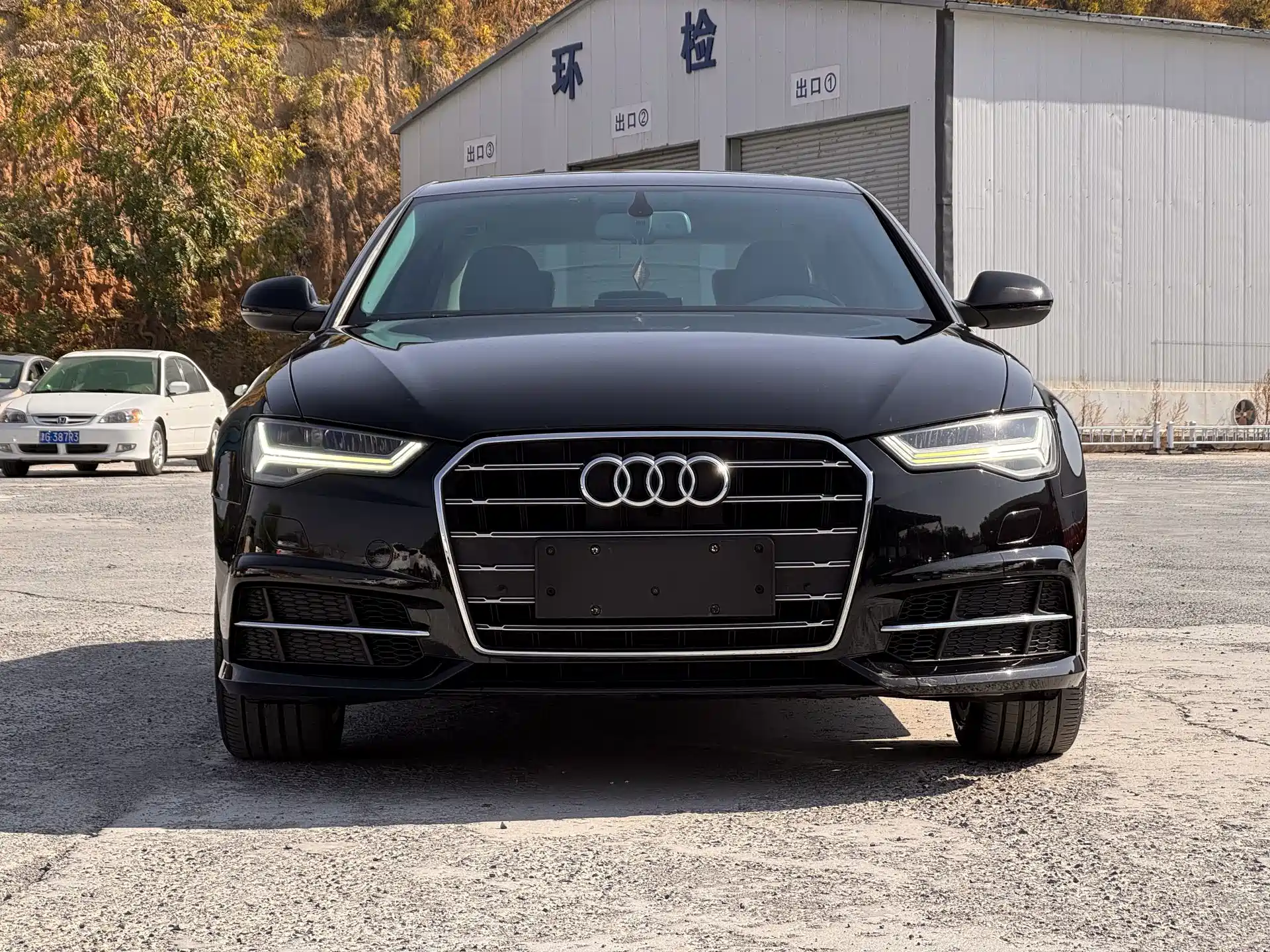 Фото 2 - Audi A6L